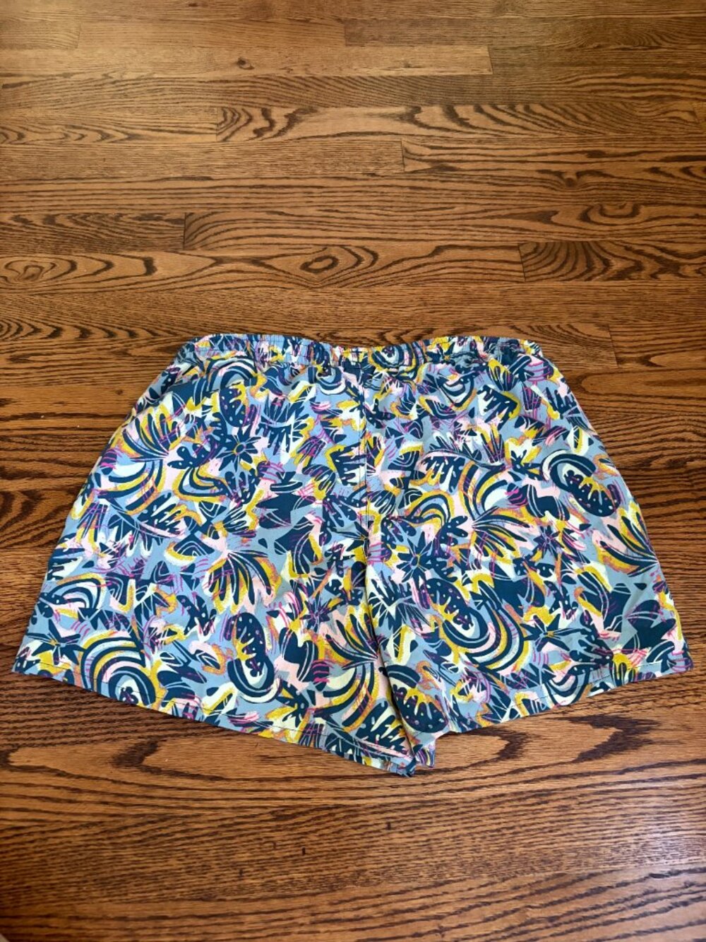 Patagonia Women's Baggies 5" Shorts Size Medium Wild Botanist: Tidal Teal 57059 - Picture 2 of 10